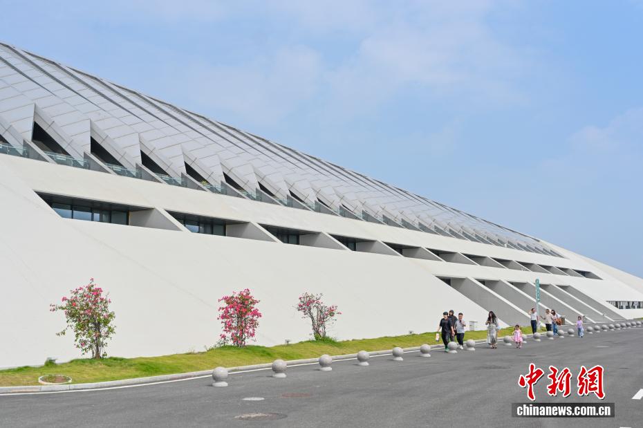 深中通道西人工岛将打造机器人服务智慧酒店 - 图1