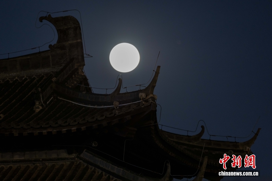 2026年度最小满月“蓝月亮”现身夜空 - 图1