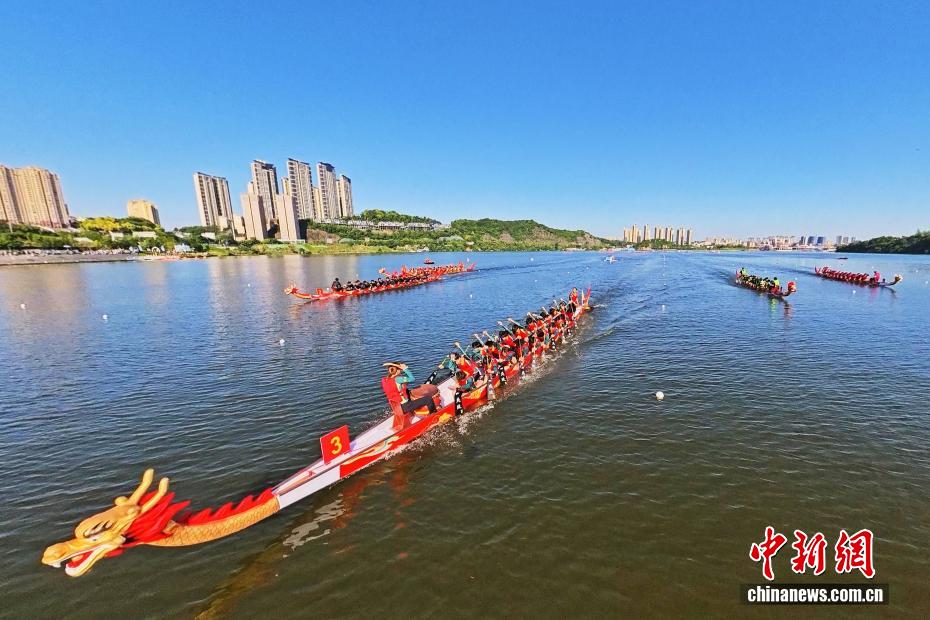 湖北宜昌：龙舟竞渡“桨”动峡江 - 图4