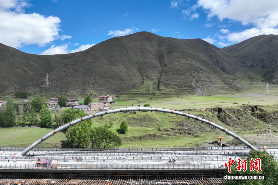 雅叶高速康定至新都桥段建设加快推进 - 图2