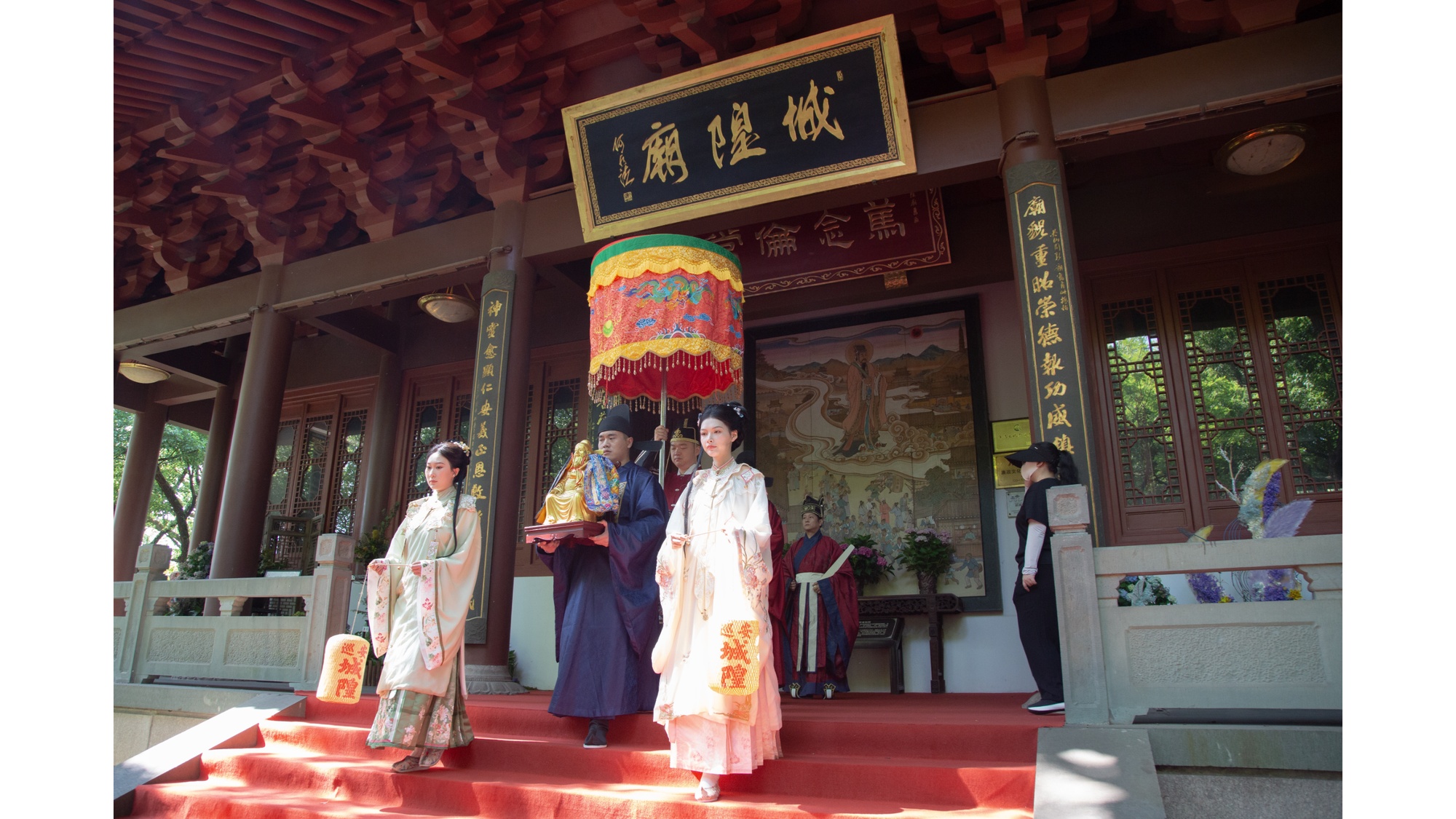 “礼俗新生，城隍佑安” 丙午年“城隍巡游”活动在杭州城隍阁景区举行 - 图1