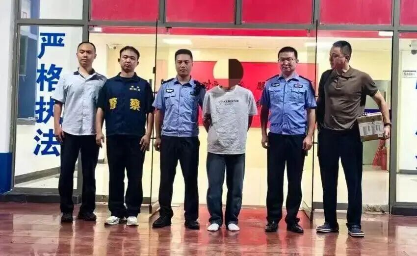 浙江一金店1800余克黄金凌晨被偷，损失超200万元！嫌疑人连夜逃至江西被抓，已被刑拘 - 图3