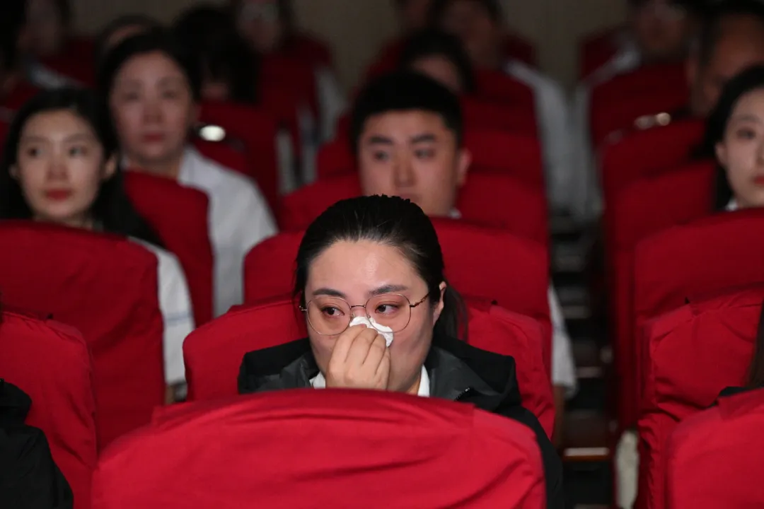 “最美医生”张军桥烈士先进事迹报告会在吉大二院隆重举行 - 图7
