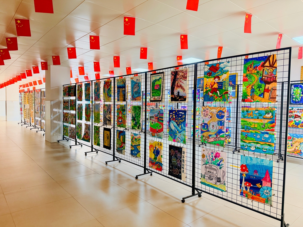 兴华小学教育集团2026年迎“六一”书法绘画展精彩开展 - 图1