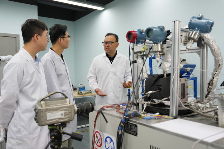 突破“原子缝合术”：中国科学家“闯关超碳” - 图2