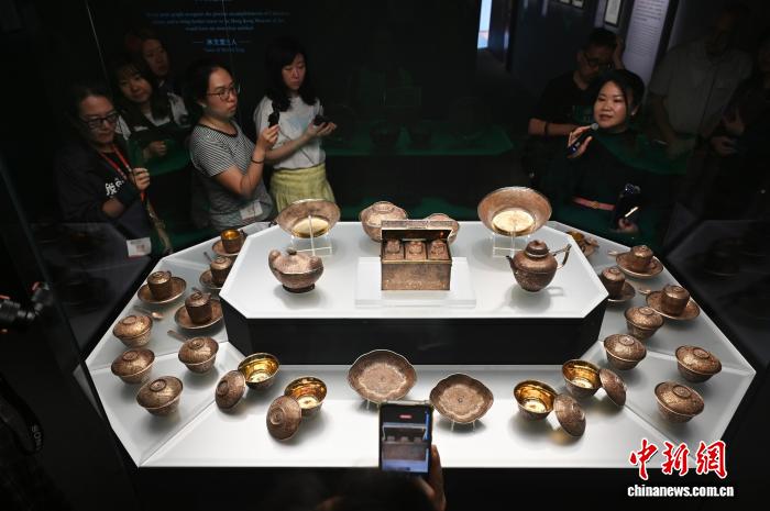 超120件广东艺术精品亮相香港艺术馆 - 图2
