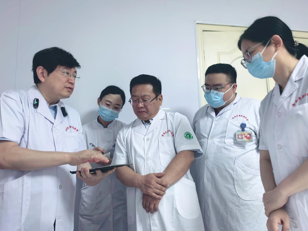 单日5例！济南齐鲁花园医院肠菌移植（FMT）规模化落地 - 图1