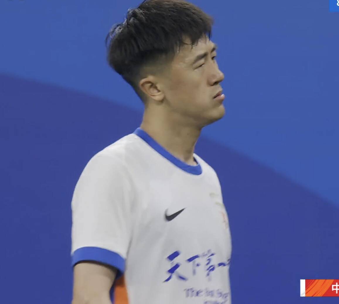 三轮不胜！山东泰山队0-1不敌成都蓉城 - 图2