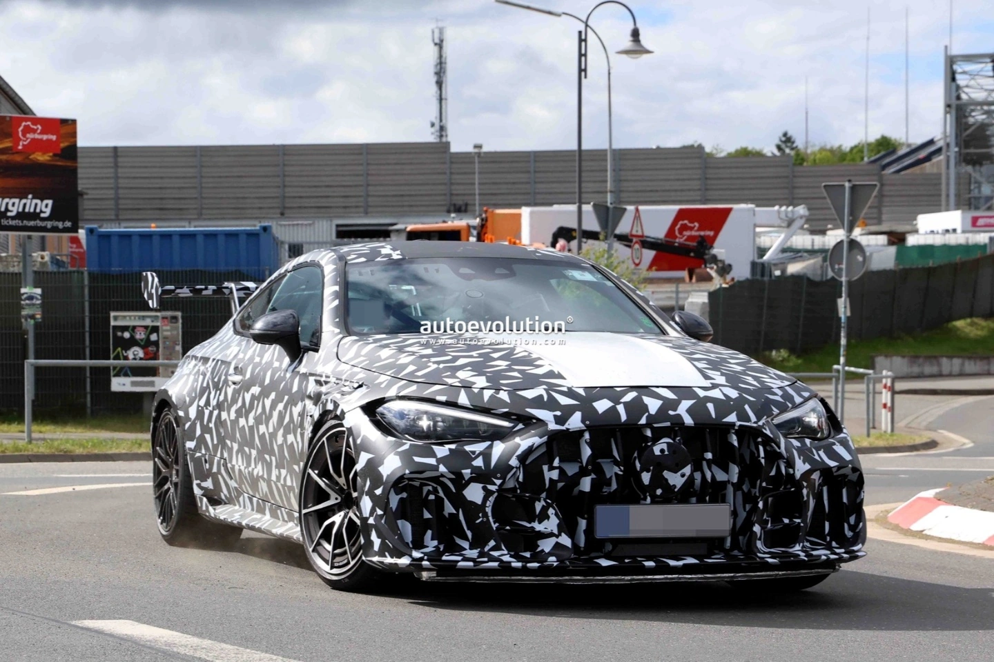 全球限 30 辆：奔驰 AMG CLE 63 Mythos 路测图曝光 - 图2