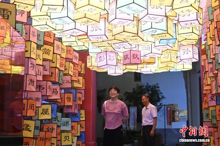 黄山：新安江畔流光溢彩 屯溪老街古意盎然 - 图5