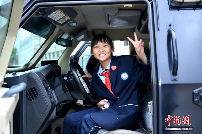 兰铁公安举办警营开放日：萌娃体验一日“特警梦” - 图7
