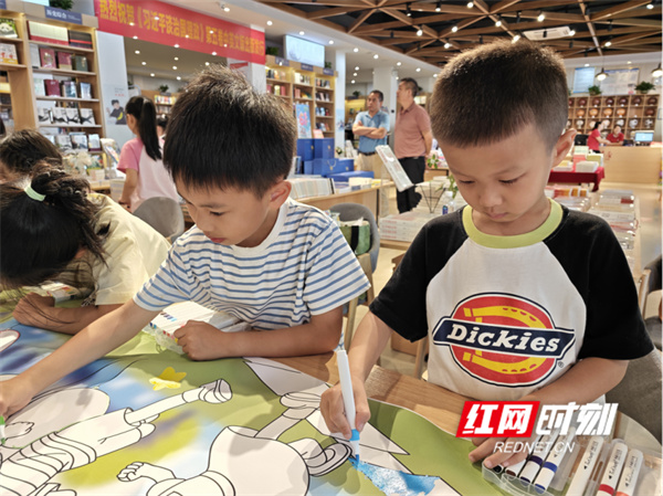 双牌县新华书店举办“欢乐六一 亲子同行”亲子活动 - 图6