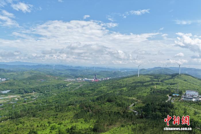 湖南云端上的“守风人”：用青春点亮万家灯火 - 图1
