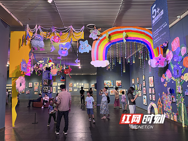 童心即杰作：三大儿童艺术展同步绽放，这个美术馆用色彩拥抱“六一” - 图3