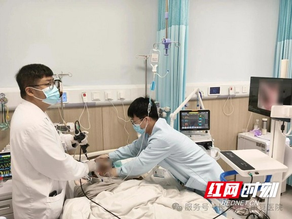 抓住康复黄金期 重症患者50天重获生活能力 - 图1