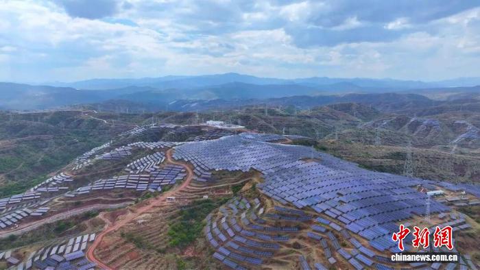 云南楚雄力争2030年绿色能源与先进制造产值突破1500亿元 - 图1