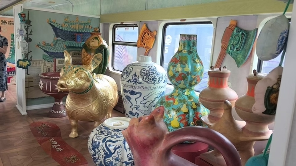 两列“齐鲁1号”合体“闯新疆”！“文化润疆”主题旅游列车出发啦 - 图3