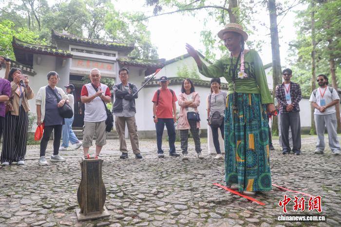 中外网络达人走进“人文圣山”江西庐山：用镜头展现庐山之美 - 图1