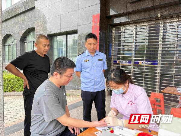 监管有温度 献血显初心 冷水滩区市场监督管理局开展无偿献血活动 - 图2