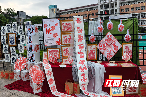 品屈原人生 育家国情怀——溆浦县屈原学校第三届屈原文化节暨屈原精神思政大课堂圆满举行 - 图4
