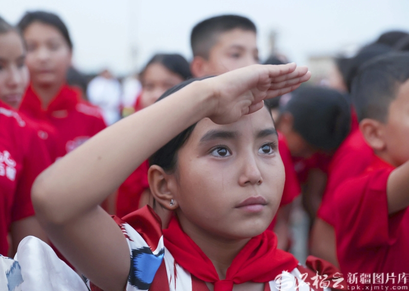 铸牢中华民族共同体意识｜那些令人动容的新疆少年 - 图1