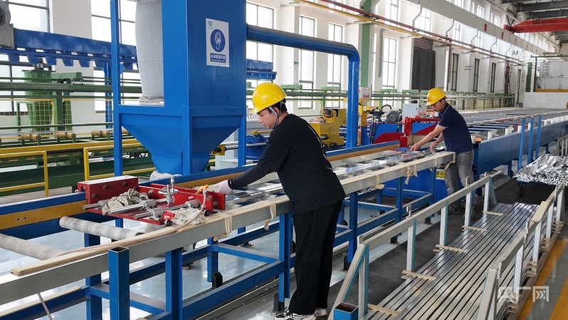 高质量发展看中国｜陕西定边：新能源产业聚势成链 - 图1