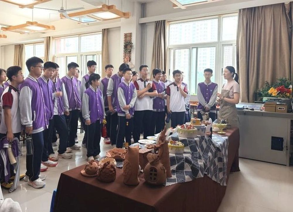 济南高新区两所兄弟学校联手，共同为学生解锁新技能 - 图1