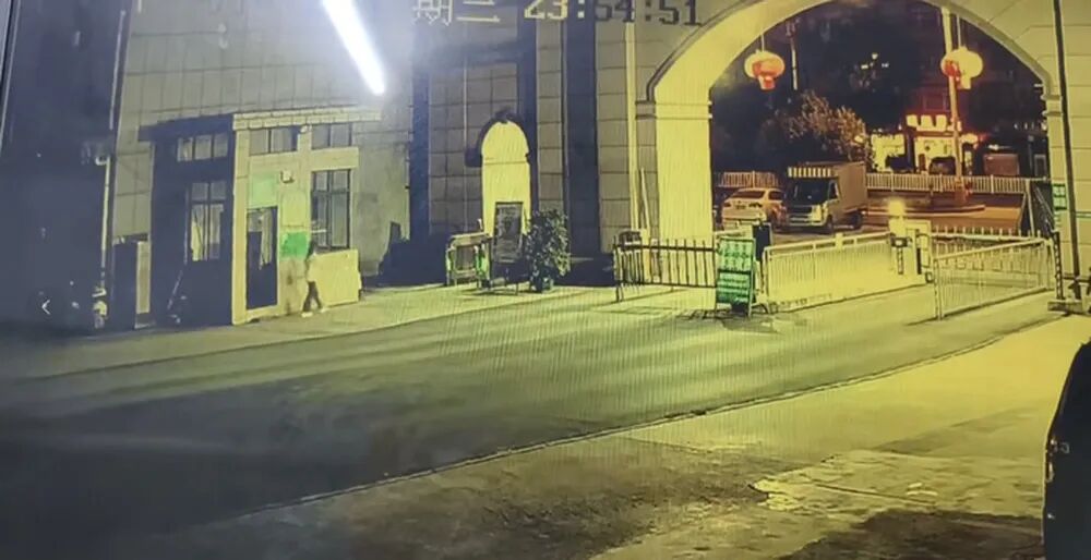 广西一18岁女孩半夜独自离家到公园后失联，曾分别给姐姐和朋友转账1314元、1413.83元，警方：人还未找到，正在搜寻中 - 图2