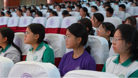 中影创新“无界放映”搭建少年美育桥梁 国风动画《燃比娃》主创交流活动走进北京两所小学 - 图2