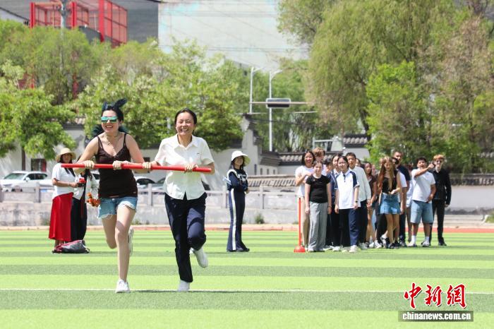 美国青少年赴青海西宁校园开展研学联谊活动 - 图4