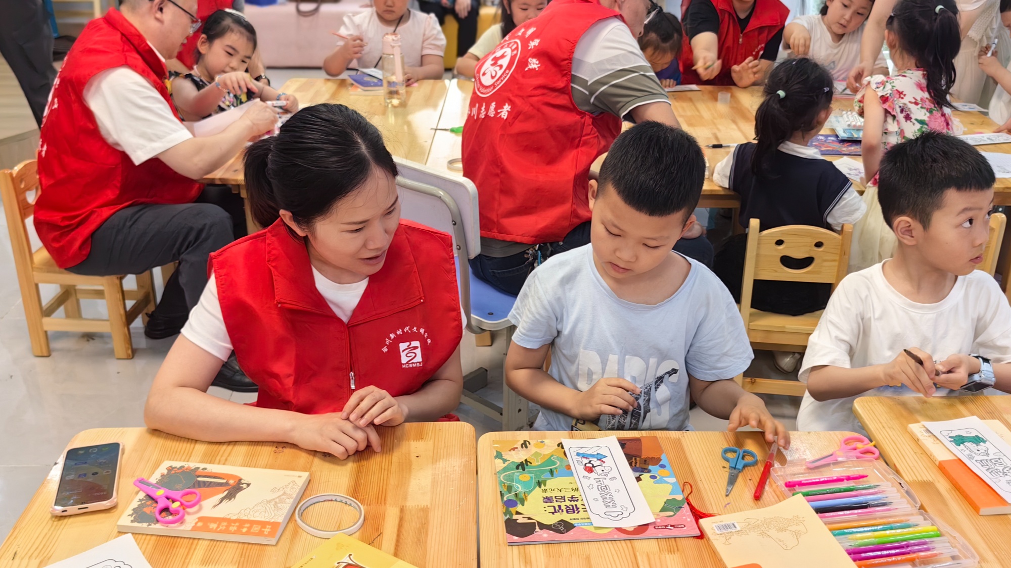 合川开展法治读书活动 暖心陪伴青少年成长 - 图2
