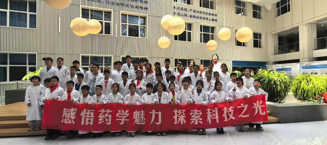 开屏见“好”｜外面不只有大山！为了纸条上的心愿，他们带38个山里娃去看海 - 图10