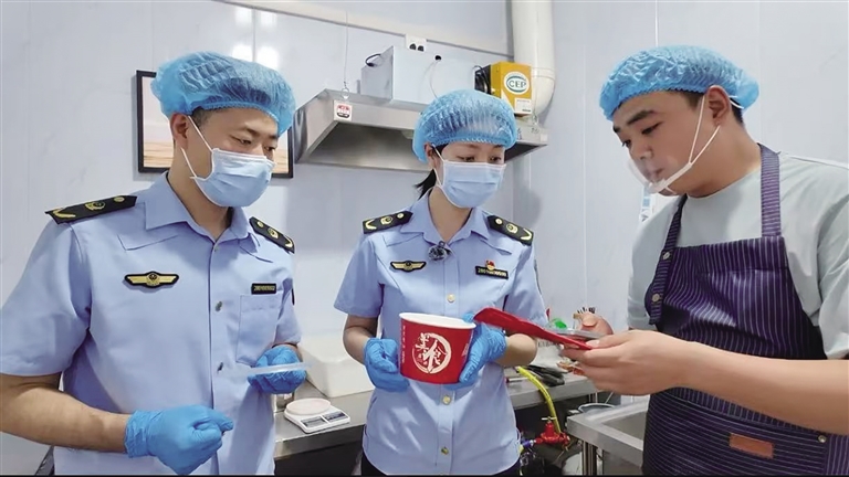 今起 外卖上新“安全锁” 市市场监管局相关负责人解读网络餐饮新规 - 图1