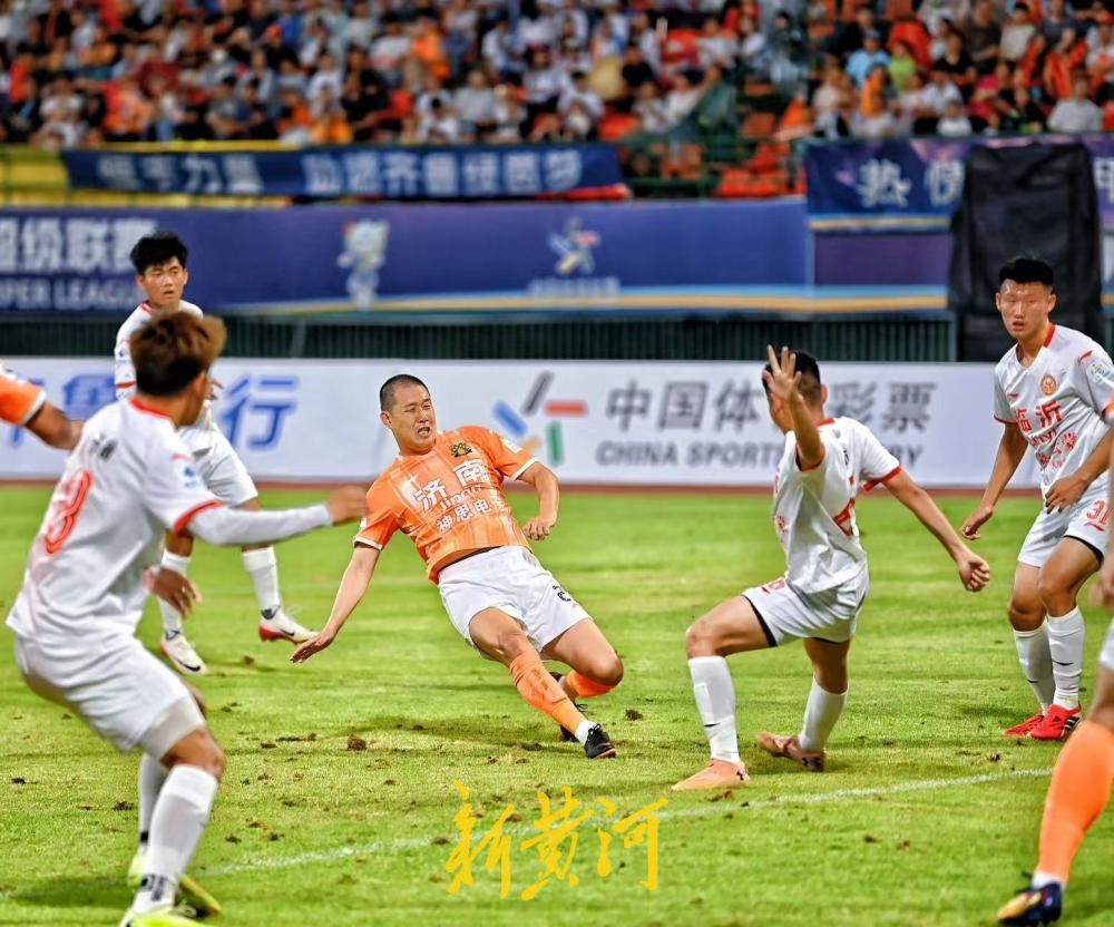 济南队6比0大胜临沂队，齐鲁超赛济南赛区迎来首个夜场 - 图17