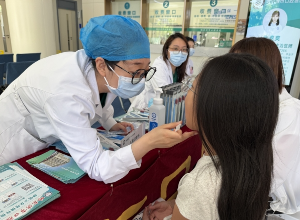 哈尔滨市口腔医院开展“六一”国际儿童节口腔义诊活动 - 图2