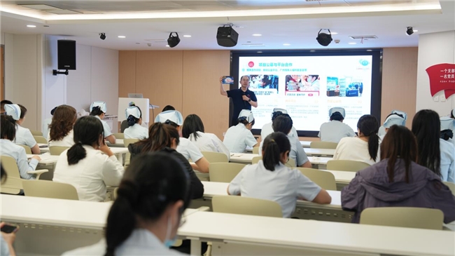 城市公益行·爱眼、爱运动、更健康——让爱看得见，天真无“斜”健步走活动在郑温暖举行 - 图8