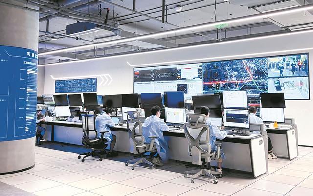 16个“轨道+”场景创新项目发布机器狗巡视工地乘客行李自助寄存 - 图1