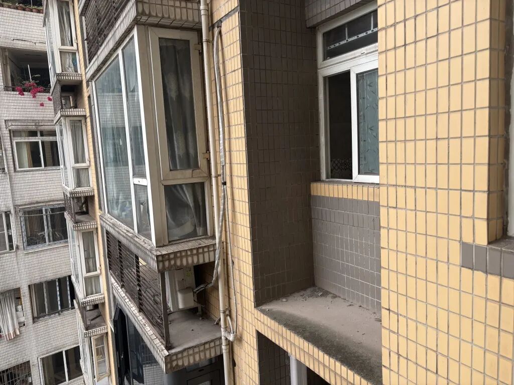 男子疑遭妻子家暴后跳楼身亡，死者母亲：当时儿媳持续精神施压，说你不配活在世上；警方决定不予立案，家属提起刑事自诉 - 图7