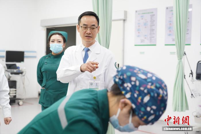 广东医疗援疆专家：薪火传承夯实受援地医疗根基 守护边疆万家安康 - 图1