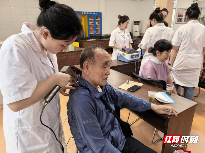 荷塘区四三〇社区开展老年认知障碍免费筛查公益活动 - 图3