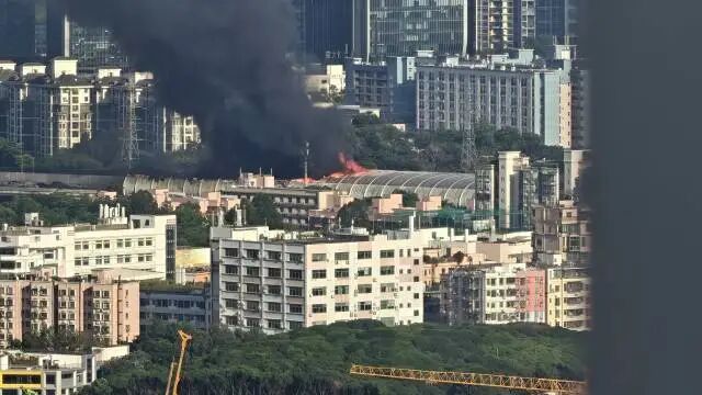 现场火光冲天！深圳南坪快速突发火灾，官方最新通报 - 图3