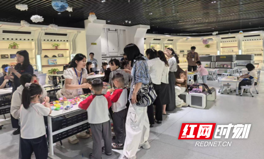 南华大学举办航天与医疗科普艺术设计作品展 - 图2