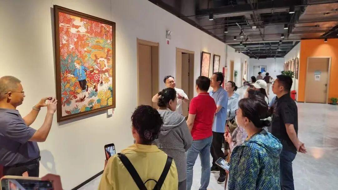 山东“文化润疆”主题旅游列车集中展演推广活动亮相乌鲁木齐 - 图6