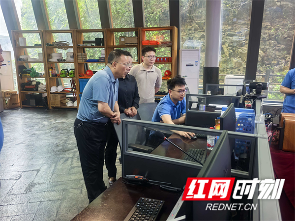 慈利县领导深入三官寺土家族乡督导安全生产隐患大排查大整治工作 - 图2