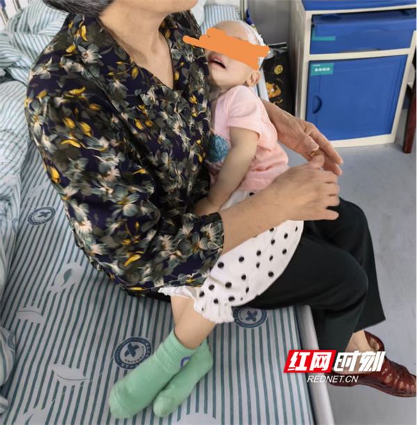 医疗服务提升年丨永州市中心医院儿科成功为1岁患儿取出支气管异物 - 图1