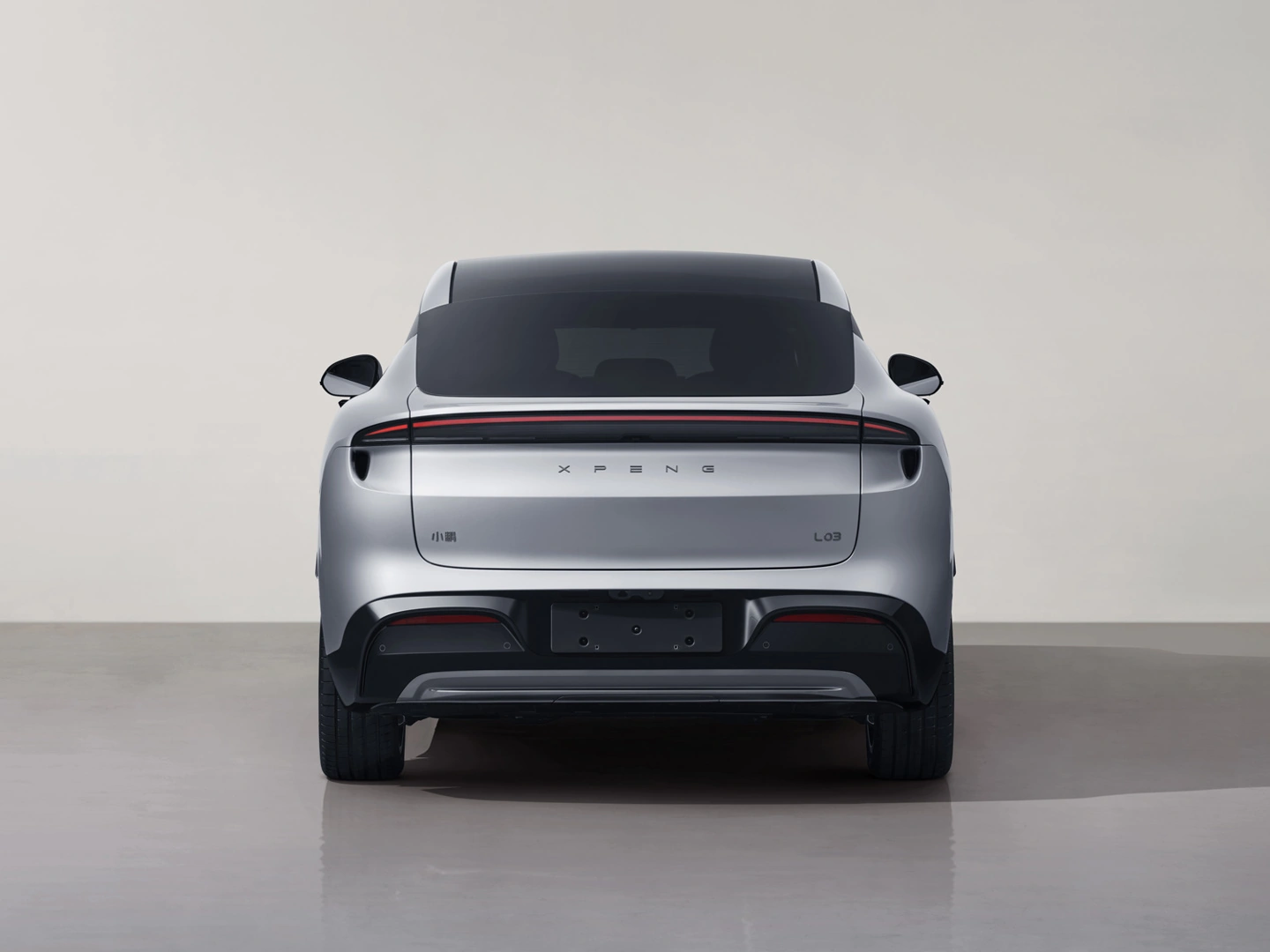 MONA系列首款SUV，小鹏L03银色版实车实拍曝光 - 图4