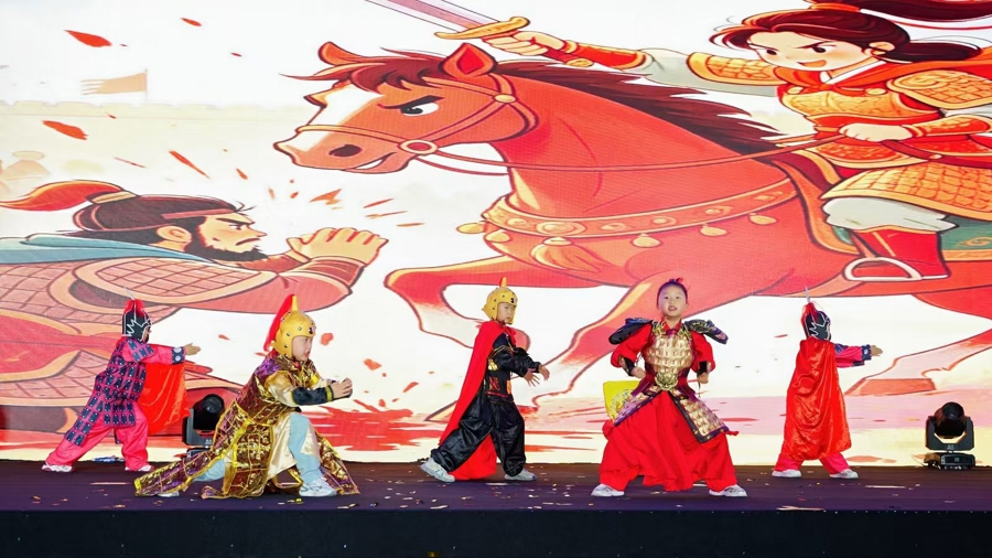 “半马苏河秀·校园欢乐季”来袭，校地联动解锁文商旅体展融合新玩法 - 图1