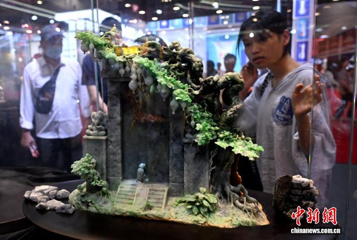 2026中国工艺美术博览会福州开幕 荟萃万千精品 - 图4