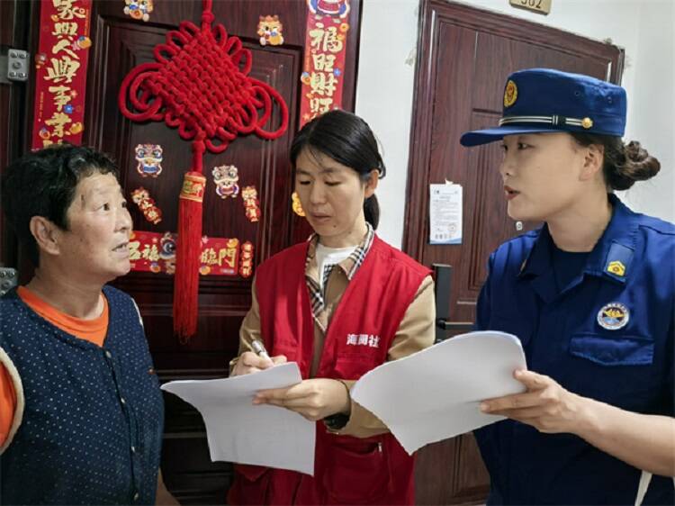 烟台高新区消防部门开展居民自防自救知识宣教活动 - 图1