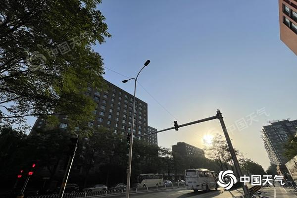 今天北京持续高温天气 明后天雷雨出没暑热将缓解 - 图1